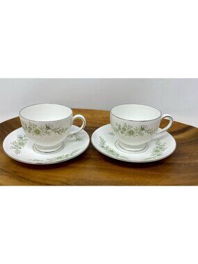Wedgwood Westbury Footed Cups & Saucers Green Floral Platinum Trim 2 Sets